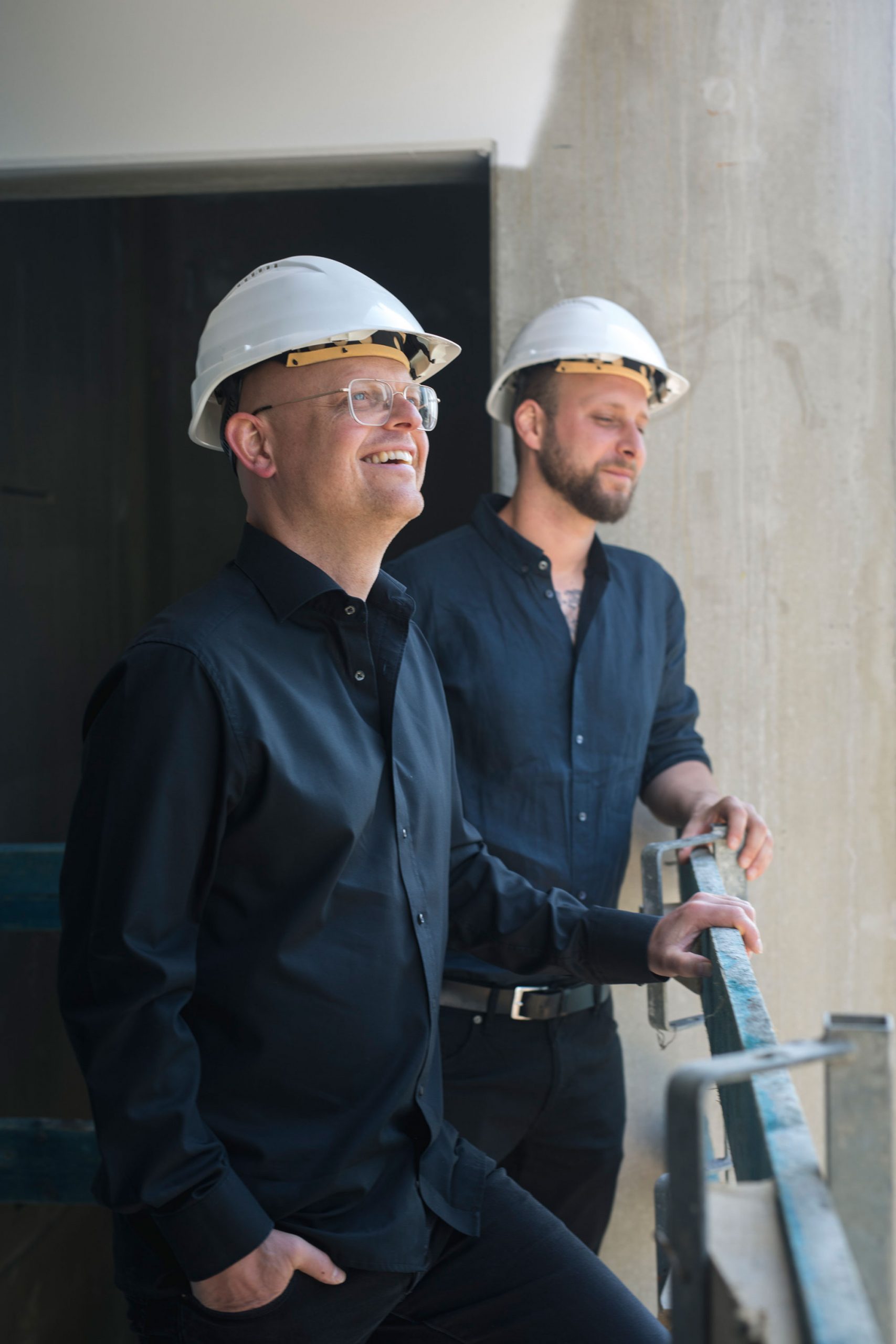 besprechung im Team in der Bermüller + Niemeyer Architekturwerkstatt in Nürnberg